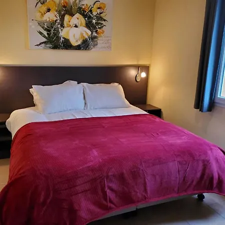 Prázdninový dům In With Golf & Pool