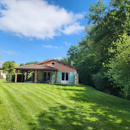 In With Golf & Pool Prázdninový dům Les Forges (Deux-Sevres)