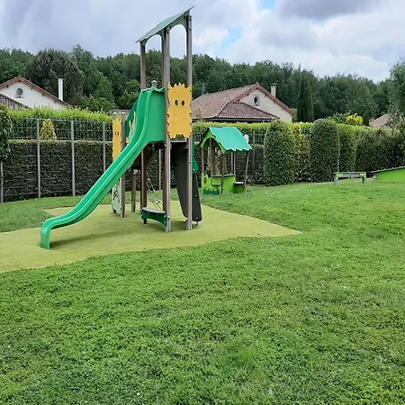 In With Golf & Pool Les Forges (Deux-Sevres)